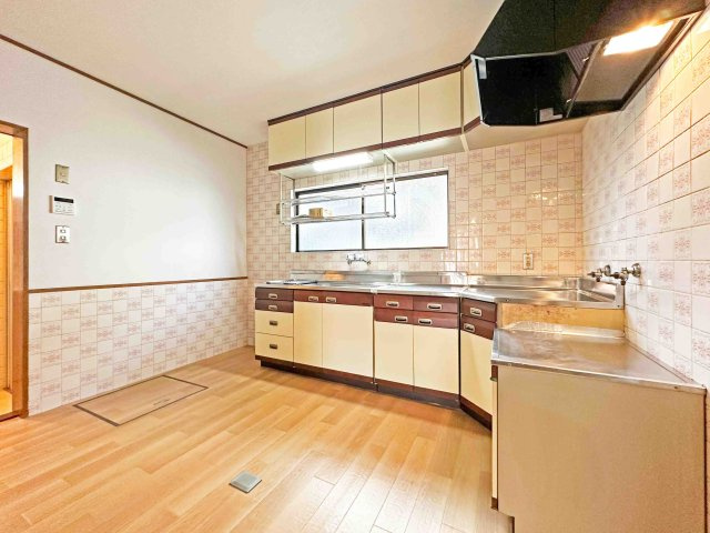 港区宝神町貸家のキッチン|キッチンでお料理をお楽しみください