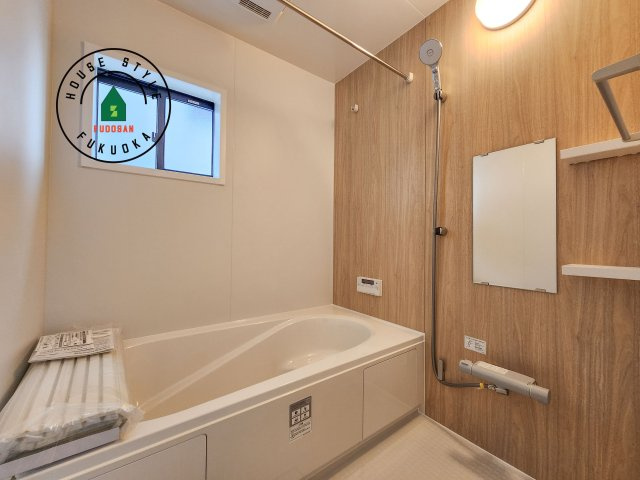 福岡市東区雁の巣1丁目第4-2棟（1号棟）の浴室|1日の疲れを癒してくれる広々バスルーム。雨の日のお洗濯にも大活躍な浴室乾燥機付です！