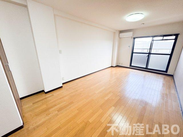 コンフォール長吉の居間・リビング