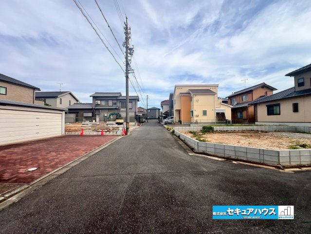 刈谷市野田町1期 全2棟の前面道路含む現地写真|事前予約にて現地ご見学いただけます！お気軽にお問い合わせください♪
■株式会社　セキュアハウス■
住宅ローンに強く、知識、経験豊富なスタッフ在籍
お客様に寄り添い、ご成約後もサポート致します。