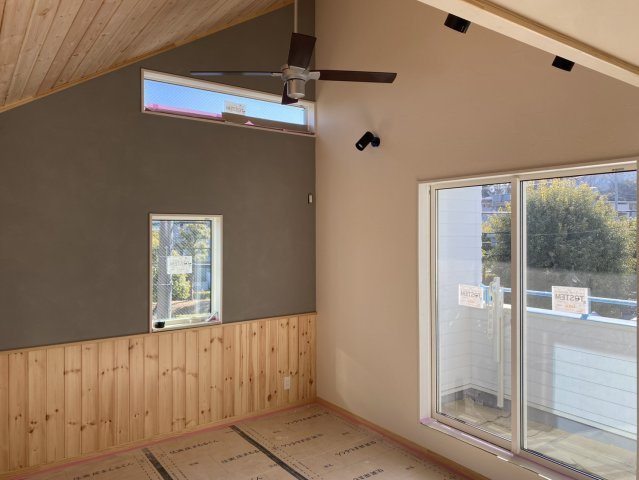 町田市真光寺町　新築戸建の居間・リビング