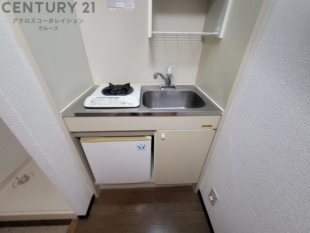 ガスコンロ付きのコンパクトなキッチンです！