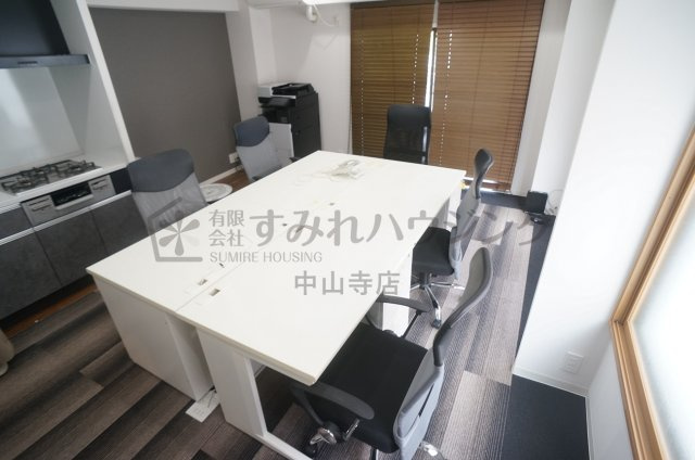 宝塚市泉町の事務所のその他