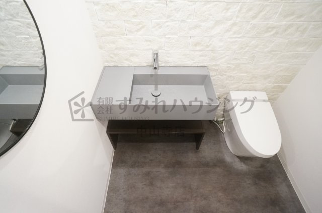 宝塚市泉町の事務所の洗面所