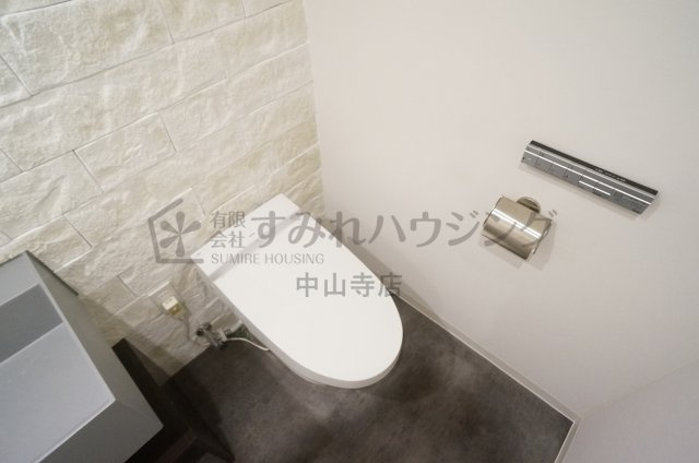 宝塚市泉町の事務所のトイレ