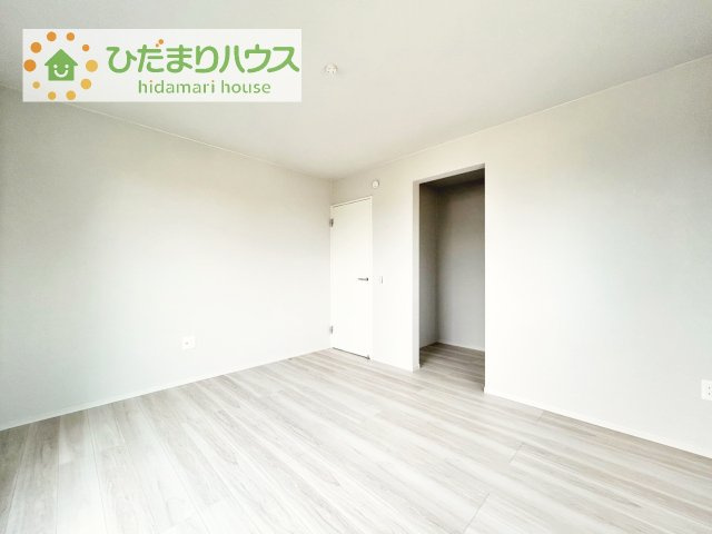 【寝室】 | つくば市玉取1期　新築戸建　2号棟 | ゆとりのある主寝室！ご家族全員で寝れちゃいます♪