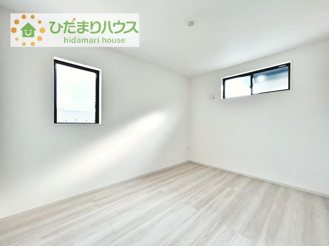 【洋室】 | つくば市玉取1期　新築戸建　2号棟 | 夏場に心地良いひんやり感はフローリングならでは☆彡