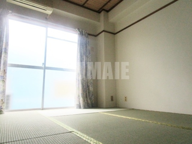 村上マンションの和室|6帖のお部屋の別角度からです！