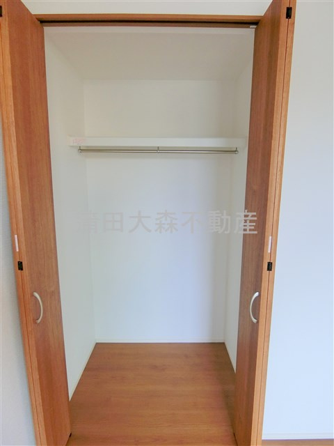 Kolet新蒲田#02の収納|7.9帖洋室の収納①