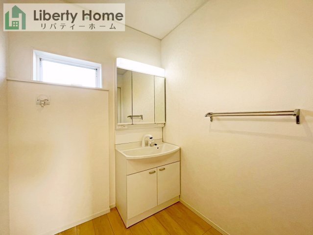 ひたちなか市磯崎町第3　新築戸建　2号棟の独立洗面台