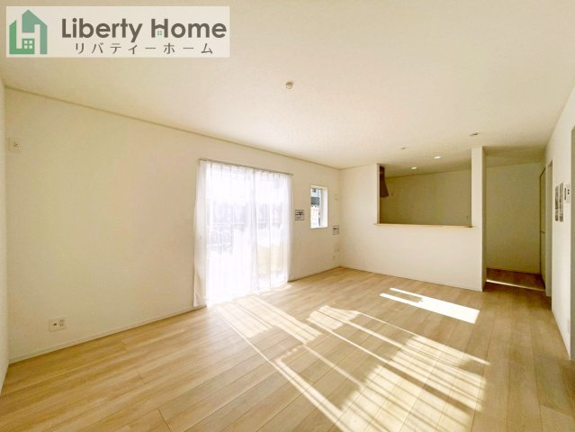 ひたちなか市磯崎町第3　新築戸建　2号棟の居間・リビング