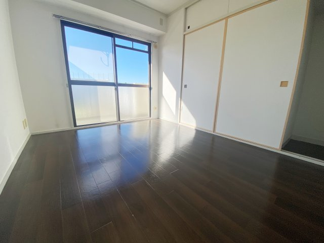 フォレストマンション武蔵浦和の洋室