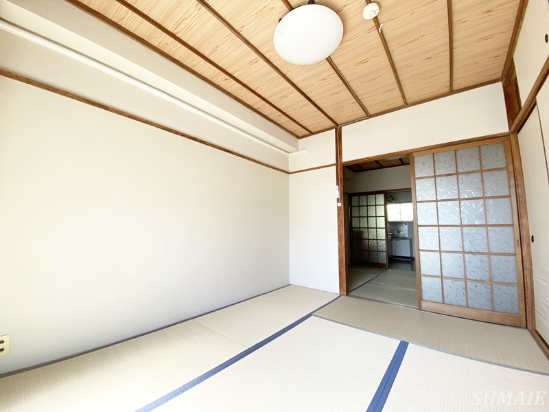 村上マンションの和室|別角度から見た6帖の和室です☆