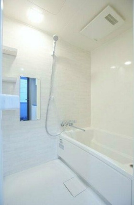 【浴室】 | IPLACE | 浴室乾燥機付きバス。