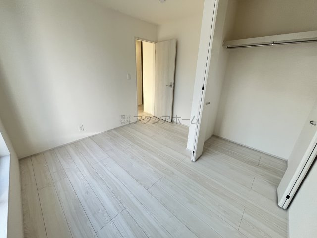 狭山市東三ツ木・全3棟　新築一戸建　3号棟　～WIC付き～の子供部屋|2階洋室5.3帖