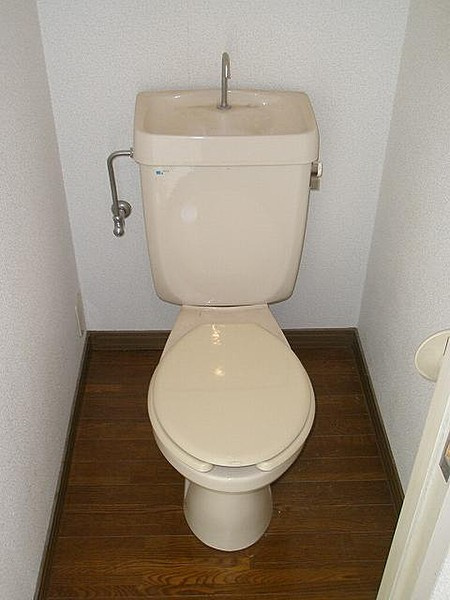 オーシャン本町のトイレ