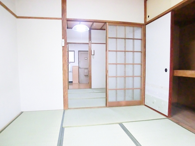 村上マンションの内装|畳のきれいなお部屋です