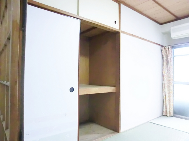 村上マンションの収納|全部で１間半ある収納です