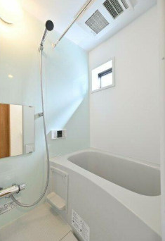 【浴室】 | リタ方南町 | 追い焚き機能、浴室乾燥機付きバス。
