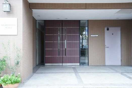 リリエンベルグ弐番館のエントランス