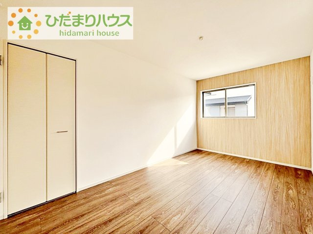 【寝室】 | 牛久市牛久町7期　新築戸建　1号棟 | 大きなベッドを置いても余裕の広さの主寝室♪