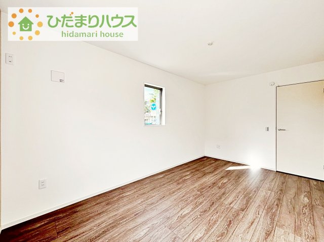 【寝室】 | 牛久市牛久町7期　新築戸建　1号棟 | 広めの主寝室は、ベッドの他にもパソコンデスクやドレッサーなども置けちゃいます(*^-^*)