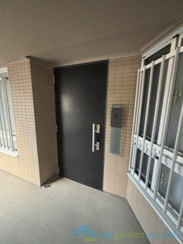 ザ・ヒルズ秦野レジデンスの玄関