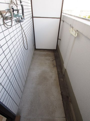 【設備】 | スカイ南花台 | 室外洗濯機置場