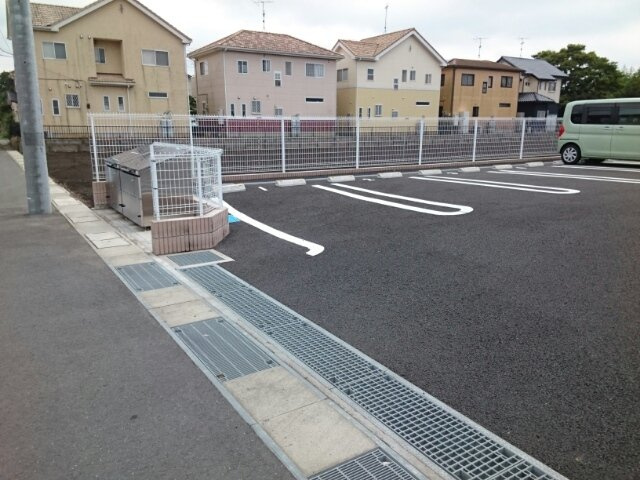 サニーコートⅣの駐車場