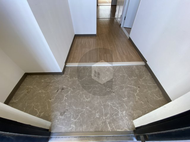 アバンティH・Fの玄関