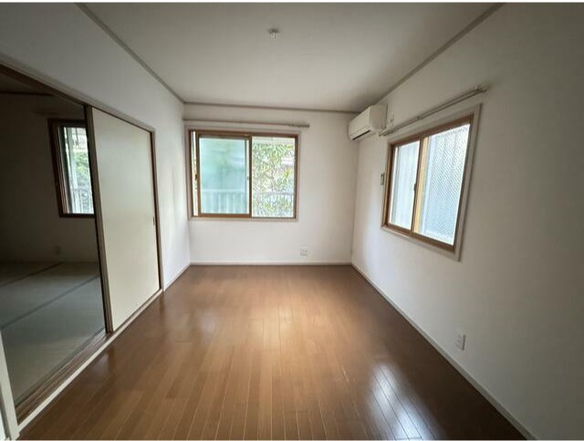 ウィンザー上北沢の居間・リビング