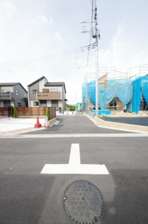 【前面道路含む現地写真】 | 【仲介手数料無料！！】府中市四谷4丁目　新築戸建て（全14棟）5号棟　4830万円