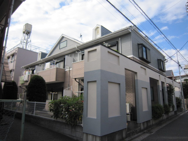 武蔵野市境南町５丁目のアパートの外観