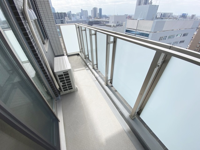 ドゥーエ大宮のバルコニー|サブバルコニー！