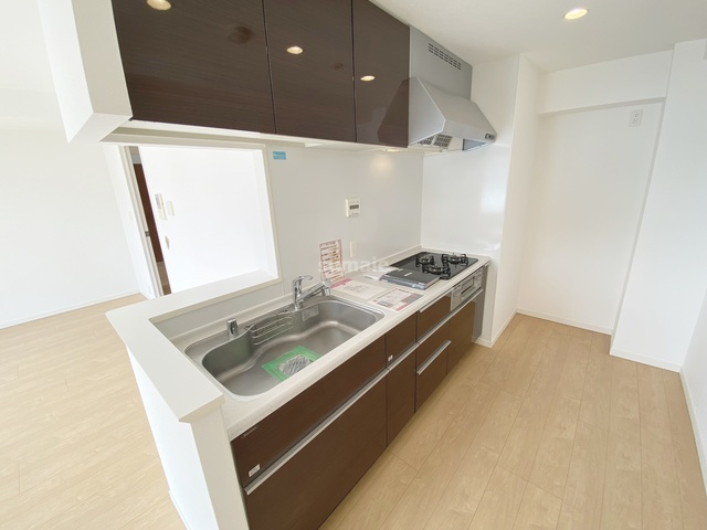 ドゥーエ大宮のキッチン|収納力もあるカウンターキッチン！