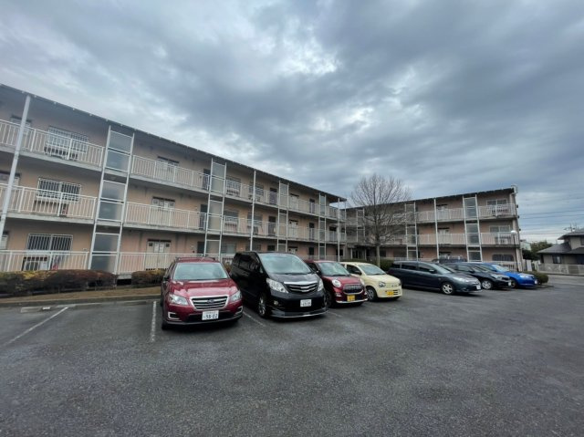 ベルフラット吉野の駐車場