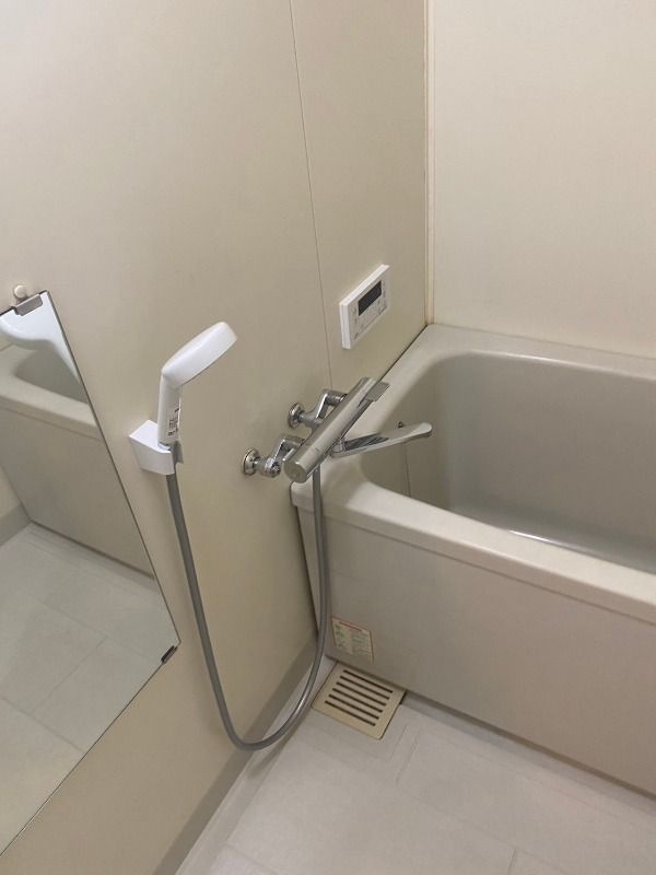 ベルフラット吉野の浴室