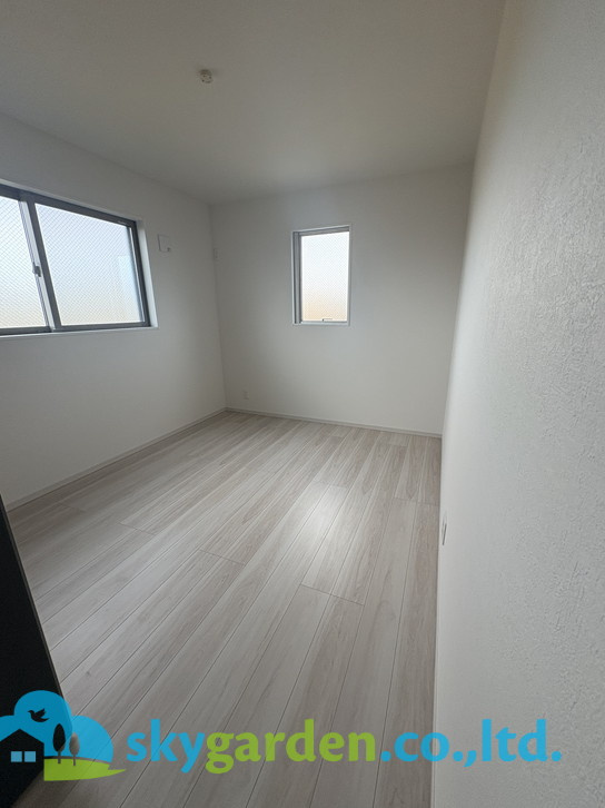 茅ヶ崎市円蔵3期　新築戸建　全2棟2号棟の洋室