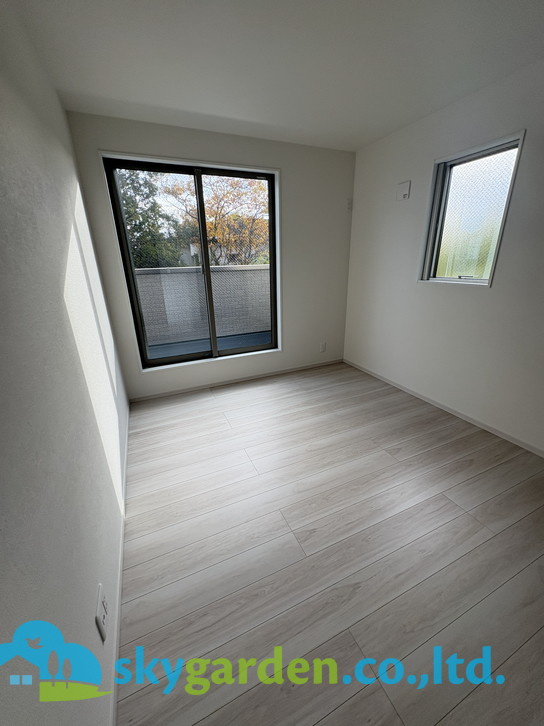 茅ヶ崎市円蔵3期　新築戸建　全2棟2号棟の洋室