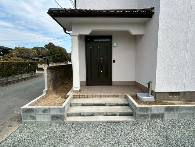 大木町大角中古住宅の玄関