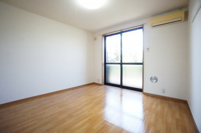 【洋室】 | ブランシュール | ※同物件・同タイプの写真です。