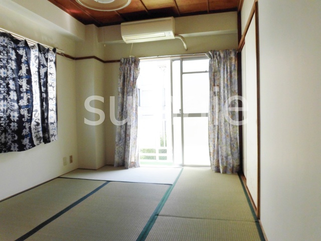 村上マンションの寝室|広い和室です！