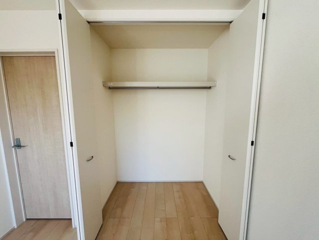 【Livele Garden】　下都賀郡野木町潤島　第２　全2邸の収納|〇２号棟　クローゼット〇
枕棚＋ハンガーパイプ付きで上の空間も最大限活かせる収納です♪
2026年3月撮影