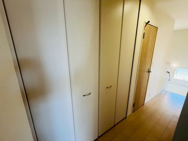 【Livele Garden】　下都賀郡野木町潤島　第２　全2邸の収納|〇２号棟　収納〇
2階ホールにも収納スペースがございます。日用品や季節ものの家電などを収納して各お部屋をスッキリ保つことができます♪
2026年3月撮影