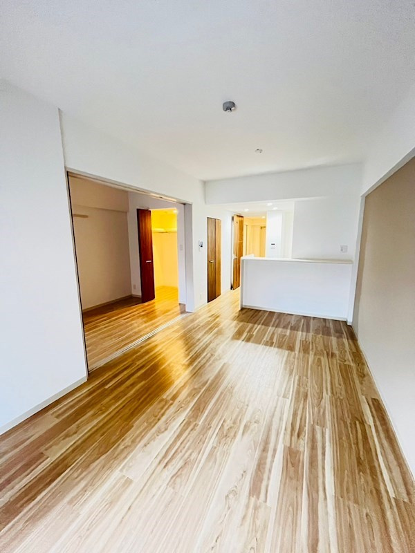 ORIENTAL FLATS KOBEの居間・リビング