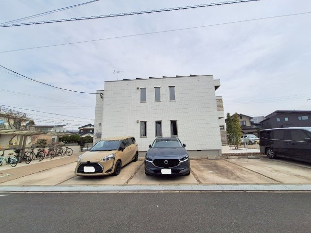 ＦＯＲＥＳＴ　ＴＥＲＲＡＣＥの駐車場|★敷地内駐車場★