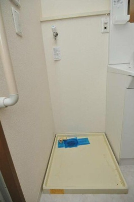 【設備】 | 桜山ハイツ | 室内洗濯機置場。