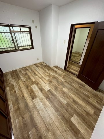 チャフル甲東の洋室