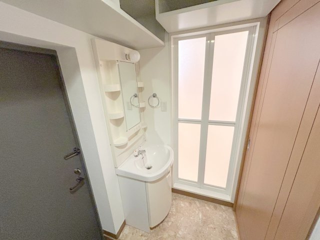 アレグレア桜の独立洗面台