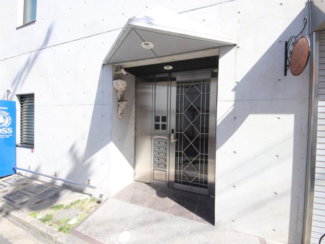 アレグレア桜のエントランス